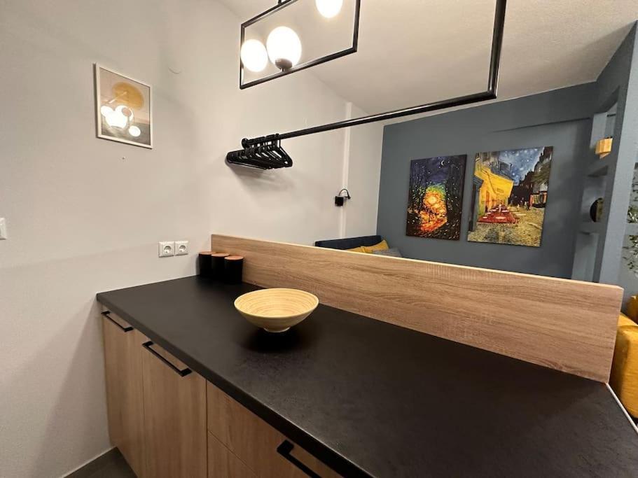 The Yellowblue Apartment, Downtown Салоники Экстерьер фото