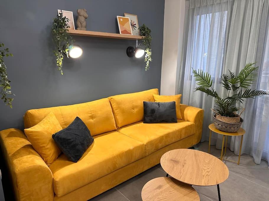 The Yellowblue Apartment, Downtown Салоники Экстерьер фото